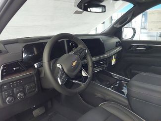 New 2026 Chevrolet Suburban Premier w/ Sun And Tow Package AWD/4WD video 2