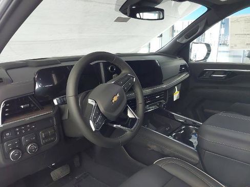 New 2026 Chevrolet Suburban Premier w/ Sun And Tow Package AWD/4WD image 2