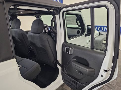 New 2026 Jeep Gladiator Sport image 34