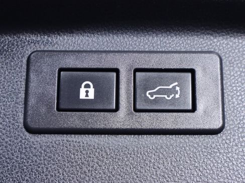 Used 2023 Subaru Forester Premium image 38