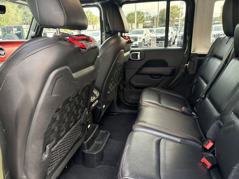 Used 2021 Jeep Wrangler Unlimited Rubicon image 28
