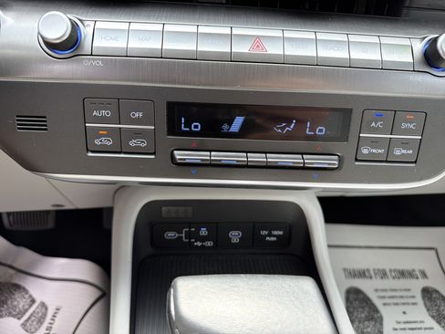 Used 2025 Hyundai Kona SEL AWD/4WD image 22