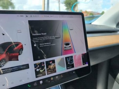 Used 2020 Tesla Model Y Long Range AWD/4WD image 18