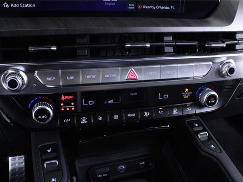 Used 2024 Kia Telluride SX FWD image 29