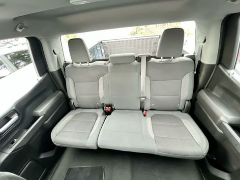Used 2021 Chevrolet Silverado 1500 LT AWD/4WD image 23