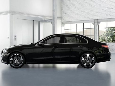 Used 2025 Mercedes-Benz C 300 Sedan image 29