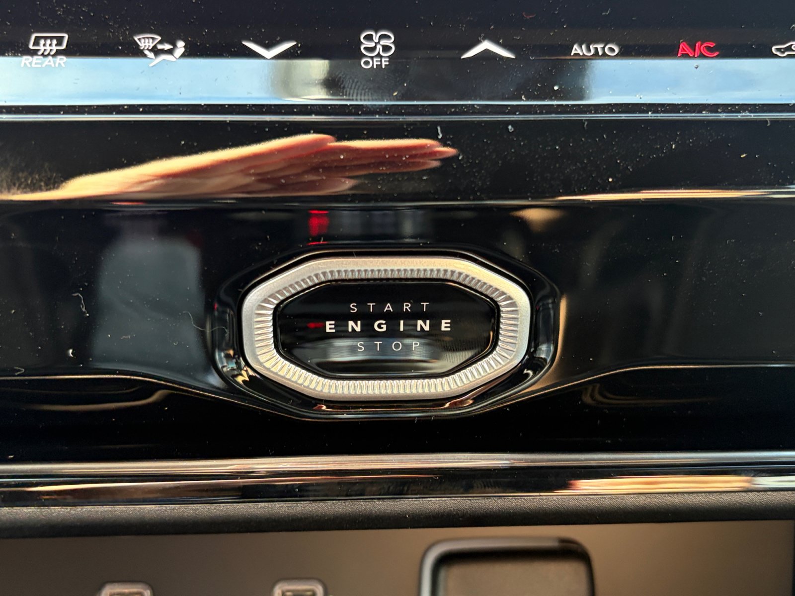 New 2026 Jeep Grand Cherokee Limited AWD/4WD image 24