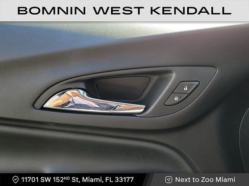 Used 2023 Chevrolet Equinox LT image 28