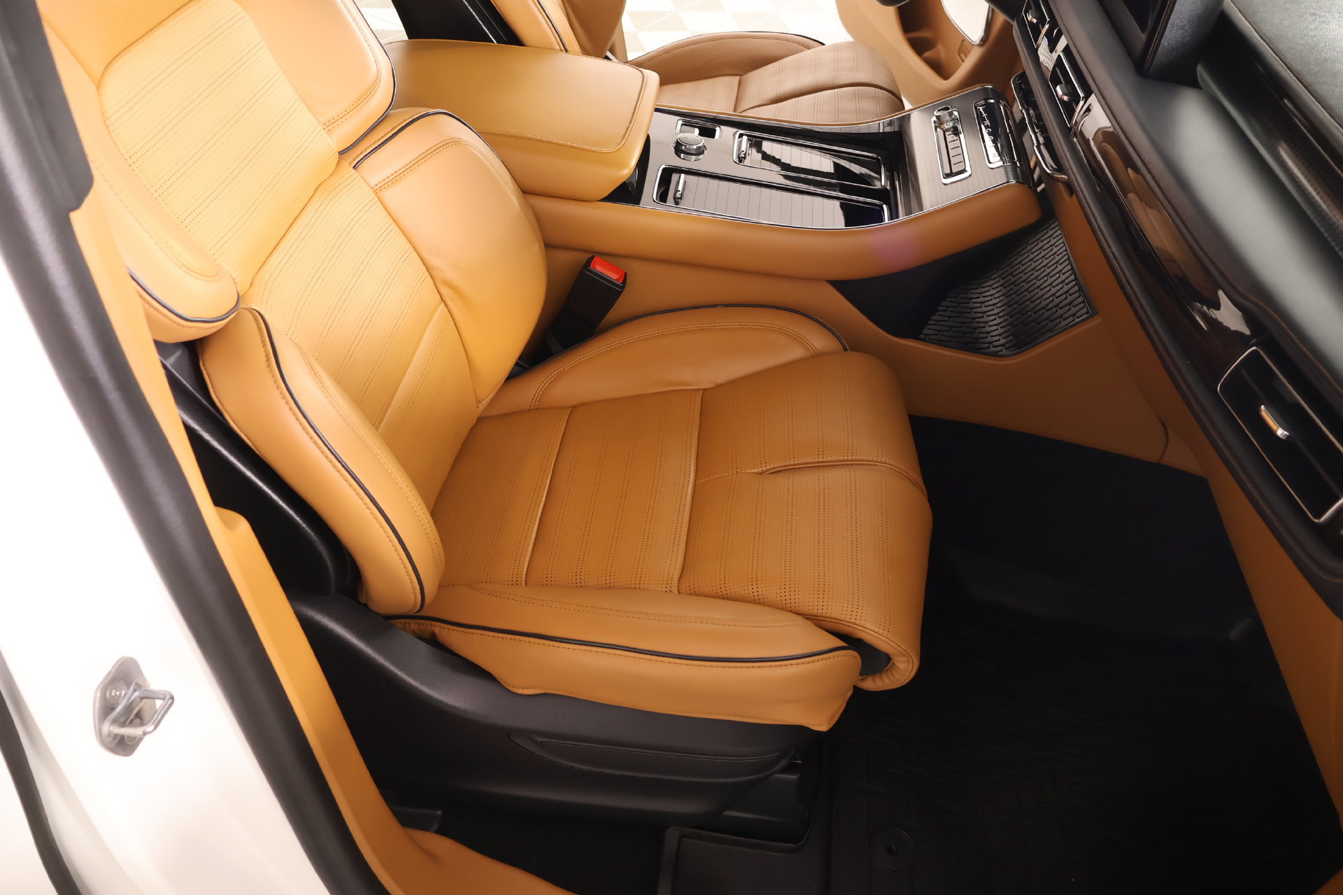 Certified 2025 Lincoln Aviator Black Label AWD/4WD image 14