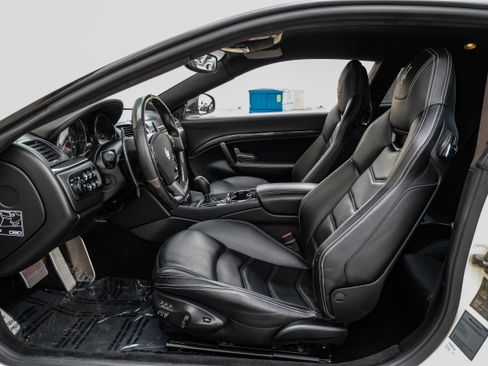 Used 2015 Maserati GranTurismo Sport RWD image 3