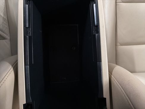 Used 2012 Toyota Camry XLE image 20