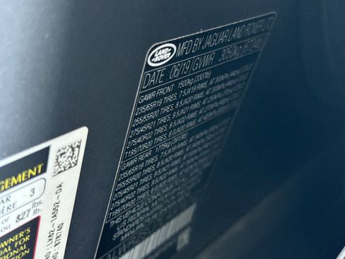 Used 2020 Land Rover Range Rover Sport HSE image 34