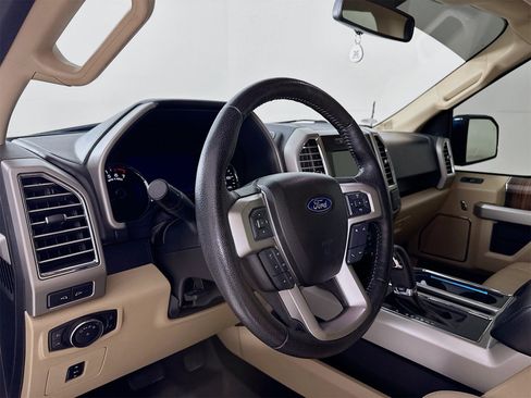 Used 2016 Ford F150 Lariat w/ Equipment Group 501A Mid image 10