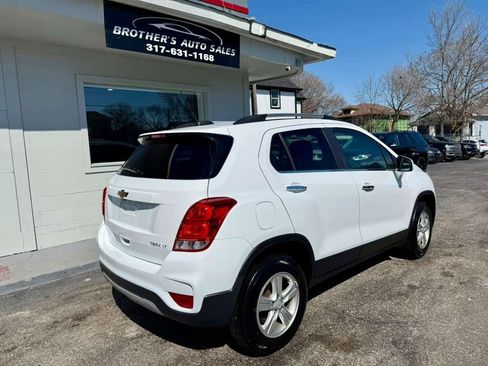 Used 2019 Chevrolet Trax LT w/ LT Convenience Package image 13
