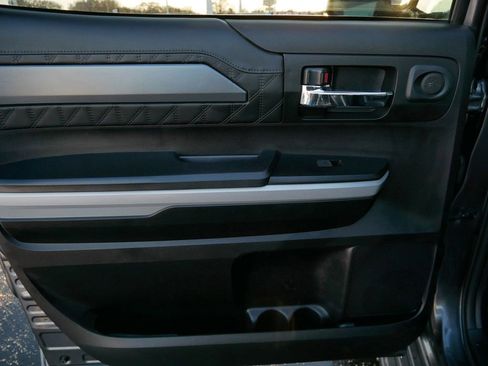 Used 2021 Toyota Tundra 4x4 CrewMax image 14