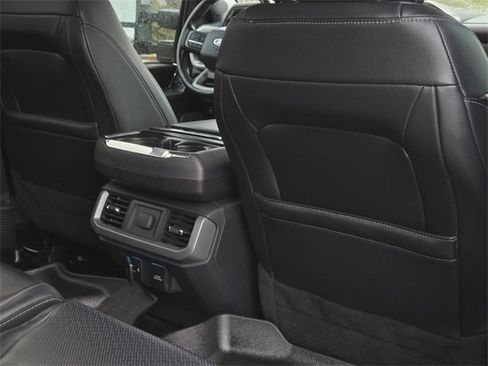 Used 2022 Ford F150 Lariat image 34