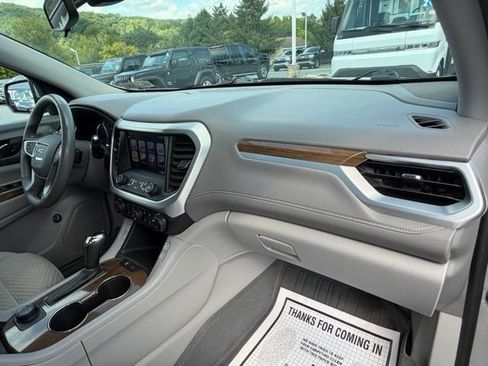 Used 2018 GMC Acadia SLE AWD/4WD image 40