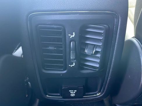 Used 2021 Jeep Grand Cherokee Laredo X image 28