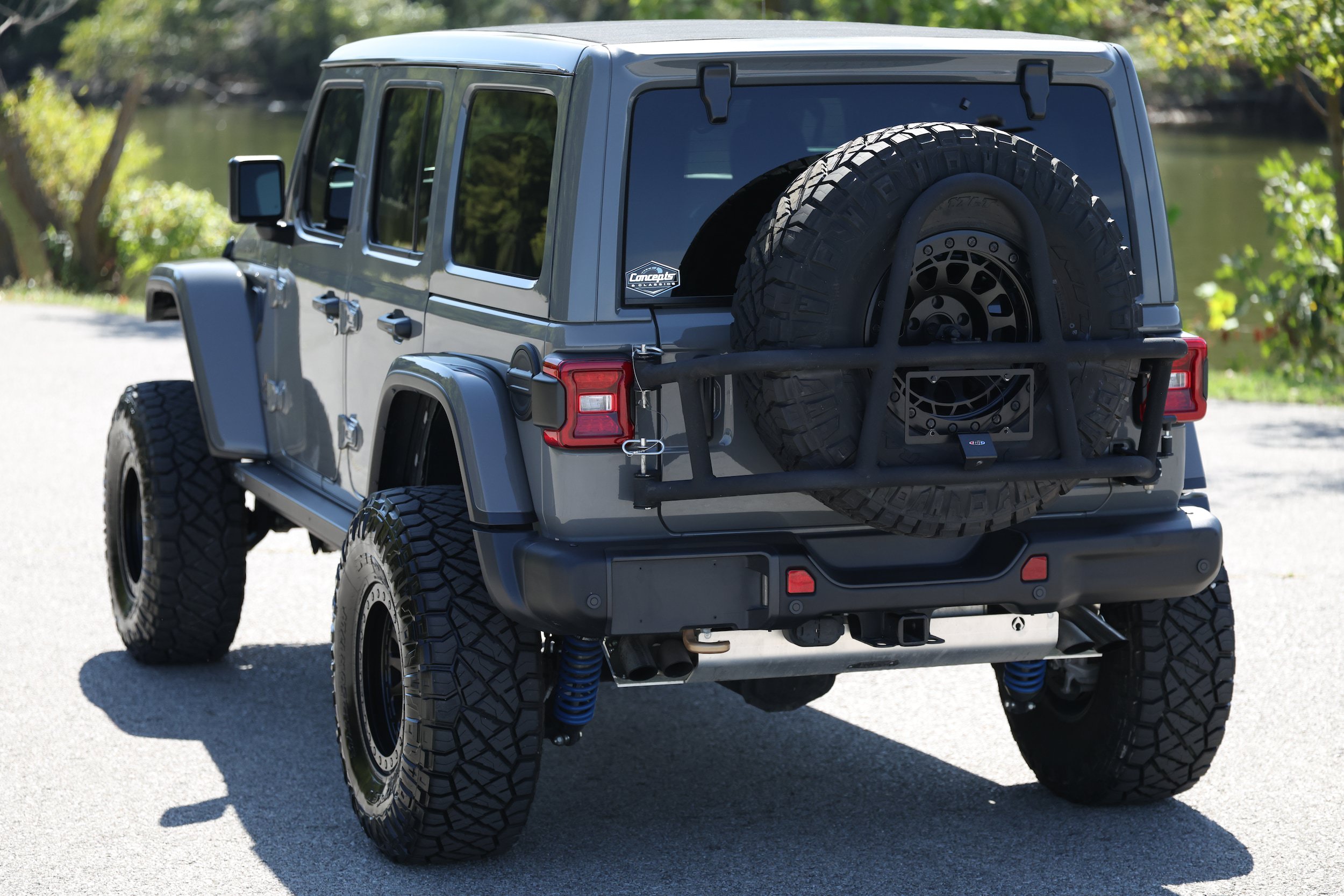 Used 2023 Jeep Wrangler Unlimited Rubicon 392 w/ Trailer Tow Package AWD/4WD image 5