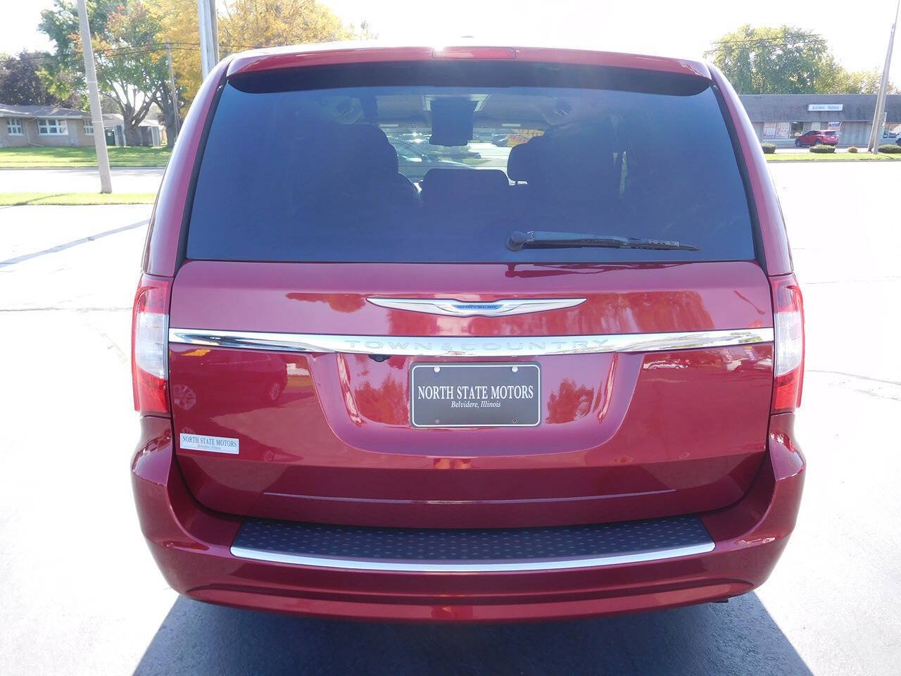 Used 2016 Chrysler Town & Country Touring w/ Driver Convenience Group FWD image 8