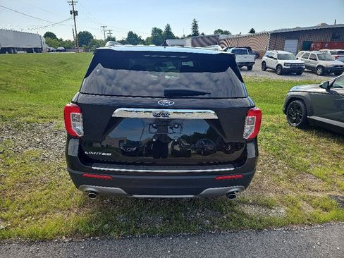 Used 2024 Ford Explorer Limited w/ Limited Technology Package RWD image 11