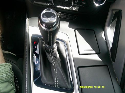 Used 2019 Chevrolet Corvette Stingray Coupe w/ Z51 1LT RWD image 14