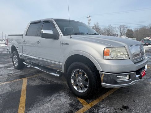 Used 2006 Lincoln Mark LT image 4