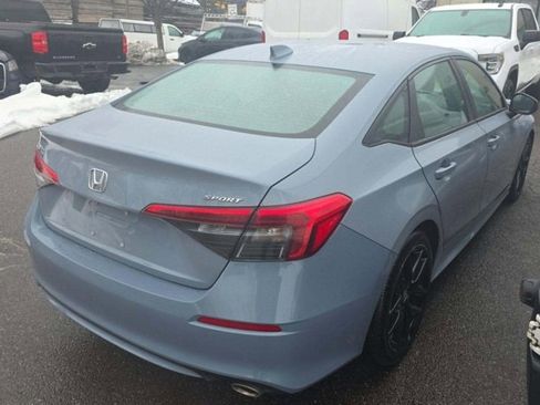Used 2023 Honda Civic Sport image 2
