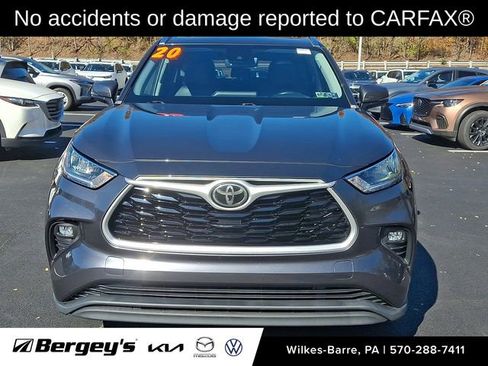 Used 2020 Toyota Highlander XLE image 2