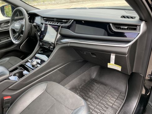 Used 2022 Jeep Grand Cherokee Trailhawk image 45