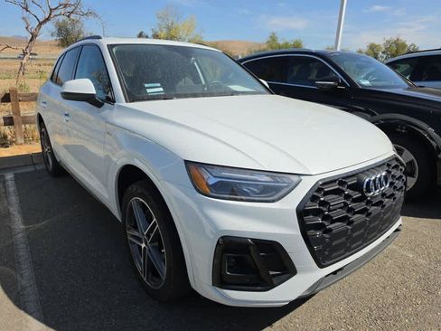 Used 2023 Audi Q5 e Premium Plus w/ Premium Plus Package AWD/4WD image 3
