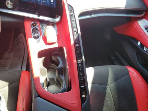Used 2024 Chevrolet Corvette Z06 RWD image 17