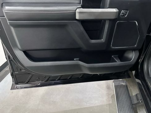 Used 2019 Ford F150 Platinum AWD/4WD image 38
