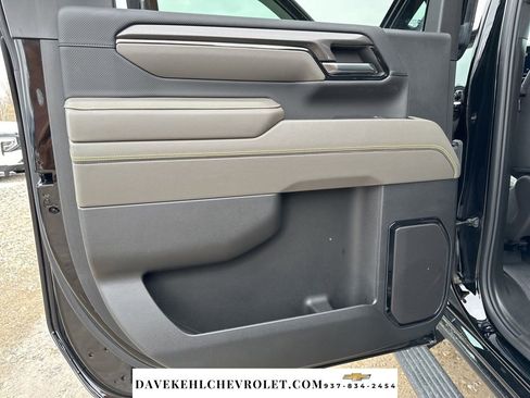 Used 2024 Chevrolet Silverado 2500 ZR2 w/ Technology Package image 18