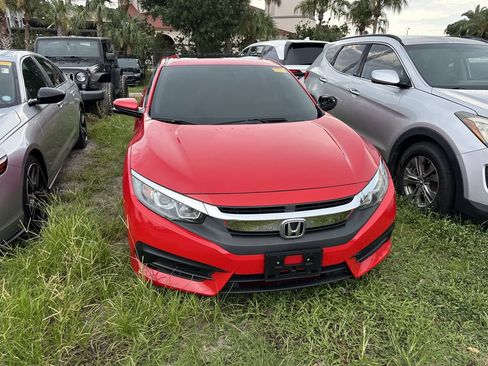 Used 2018 Honda Civic EX image 5