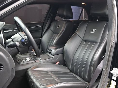 Used 2022 Chrysler 300 S image 10