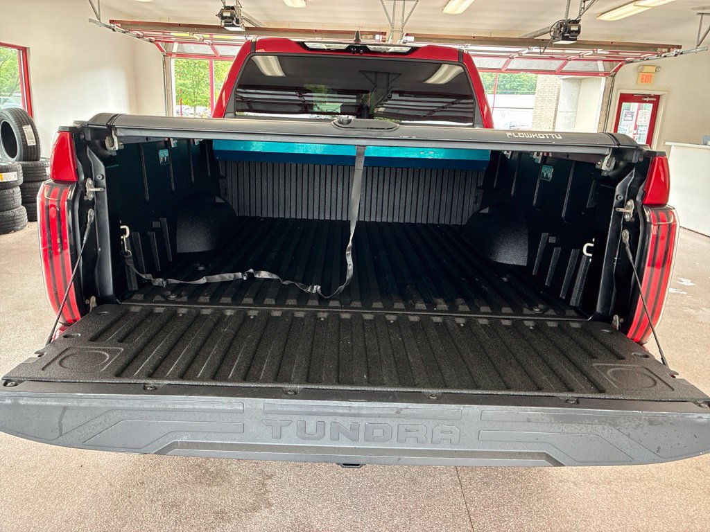 Used 2024 Toyota Tundra Limited AWD/4WD image 28
