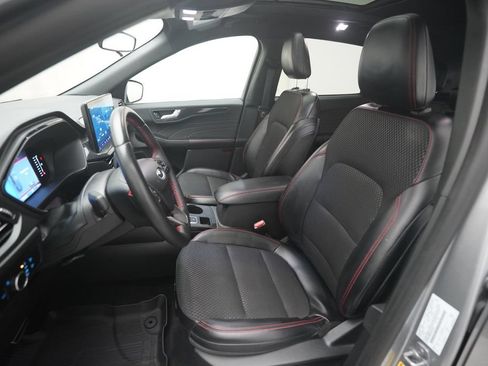 Used 2024 Ford Escape ST-Line w/ Tech Pack #1 AWD/4WD image 7
