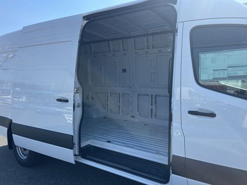 New 2026 Mercedes-Benz Sprinter 3500 image 18