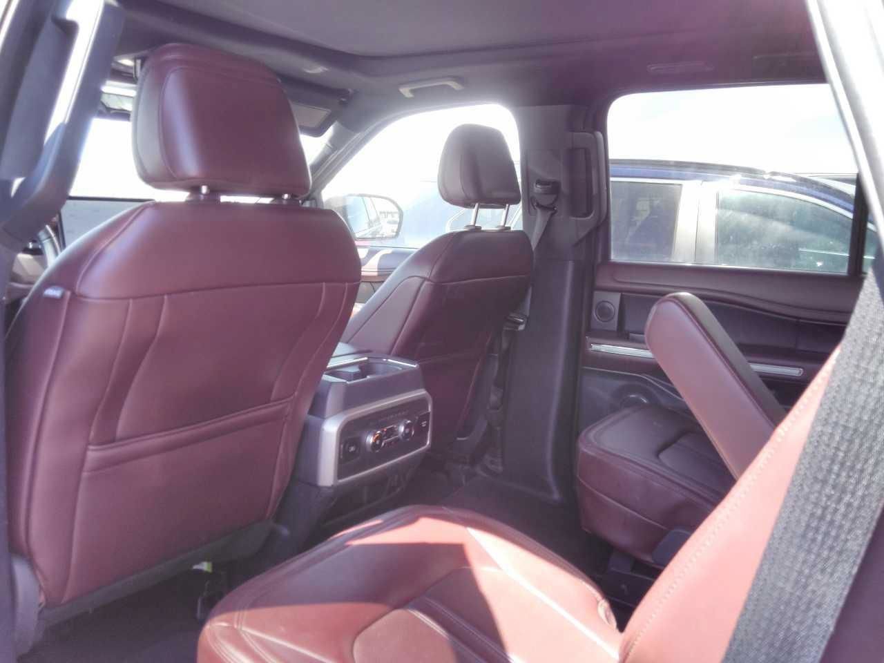 Used 2024 Ford Expedition Limited AWD/4WD image 5