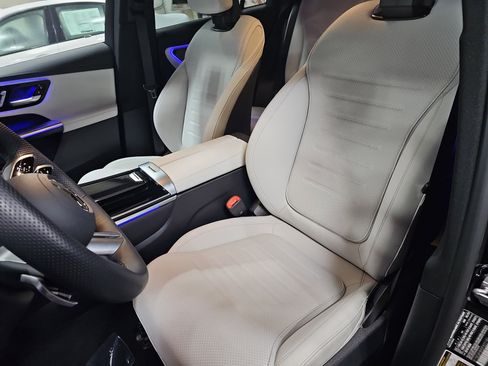 Certified 2025 Mercedes-Benz GLC 300 GLC 300 image 16