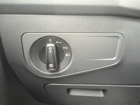 Used 2022 Volkswagen Tiguan S FWD image 34