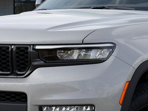 New 2025 Jeep Grand Cherokee L Limited w/ Luxury Tech Group II image 10
