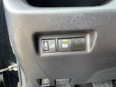 Used 2024 Toyota RAV4 XLE AWD/4WD image 44