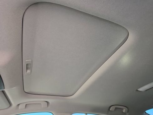 Certified 2025 Nissan Sentra SR w/ SR Premium Package FWD image 23