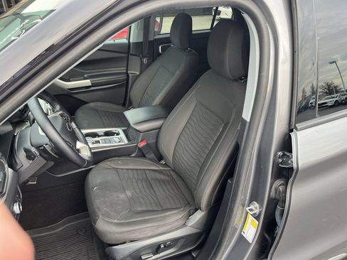 Used 2021 Ford Explorer XLT w/ Class III Trailer Tow Package image 27