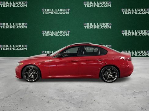 Used 2023 Alfa Romeo Giulia Estrema image 9