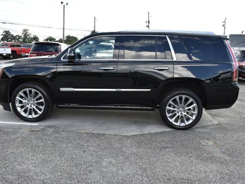 Used 2020 Cadillac Escalade Premium Luxury AWD/4WD image 9