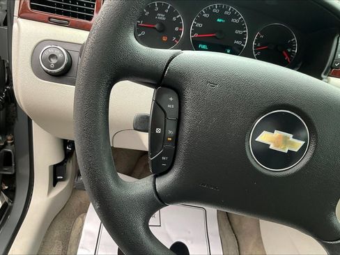 Used 2008 Chevrolet Impala LT FWD image 11