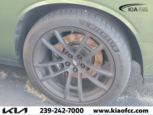 Used 2019 Dodge Challenger R/T Scat Pack w/ Shaker Package RWD image 8